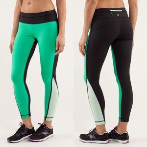 Lululemon Black & Green Power Luxtreme Mid Rise Run pace 7/8 Tights